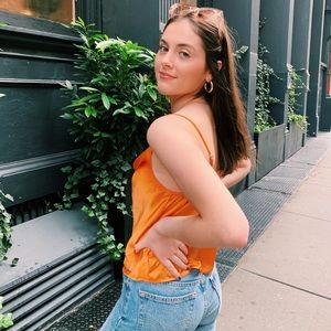 Meet your Posher, Caitlyn